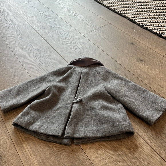 Janie and Jack Collection Gray Peacoat with Bow Buttons Size 2T - Picture 9 of 9